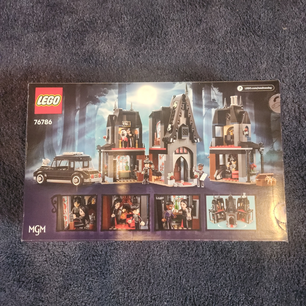 LEGO 76786 Wensday Haunted House Set